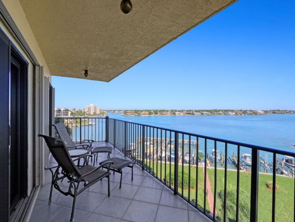 Marco Island Condo 1026813