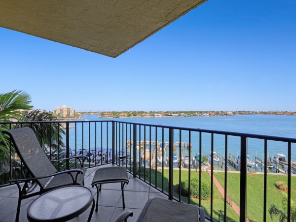 Marco Island Condo 1026813