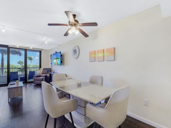 Marco Island 2 Bedroom Condo with Great Views