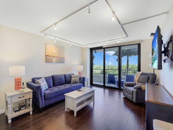 Marco Island 2 Bedroom Condo with Great Views