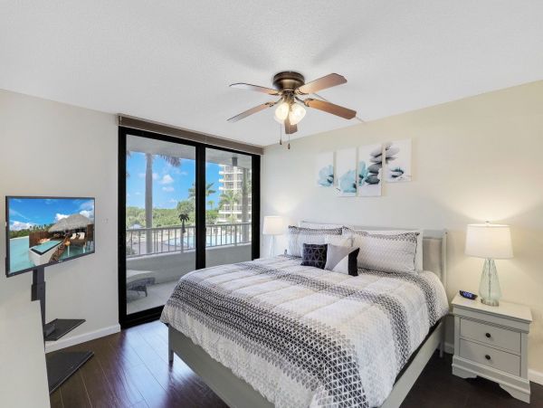 Marco Island 2 Bedroom Condo with Great Views