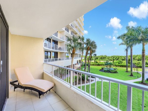 Marco Island 2 Bedroom Condo with Great Views
