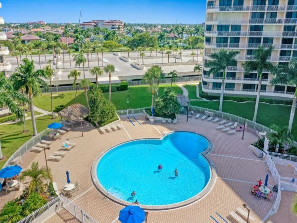 Marco Island 2 Bedroom Condo with Great Views