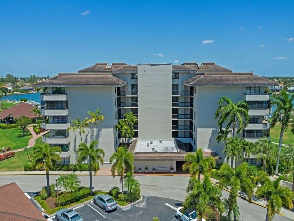 Marco Island Condo 1026821