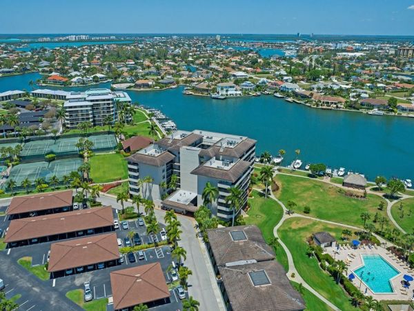 Marco Island Condo 1026821