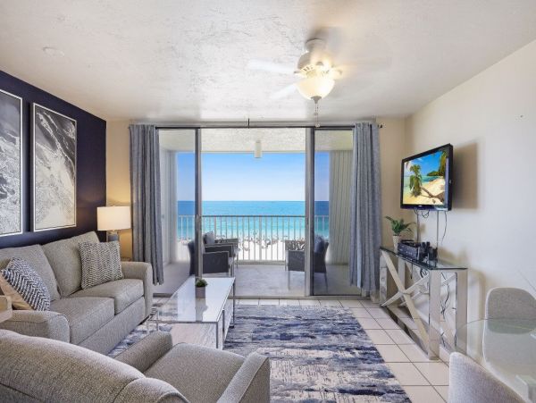 One bedroom Beachfront Condo at Marco Island