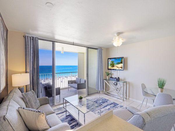 One bedroom Beachfront Condo at Marco Island