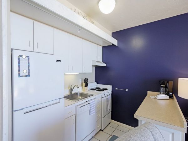 One bedroom Beachfront Condo at Marco Island