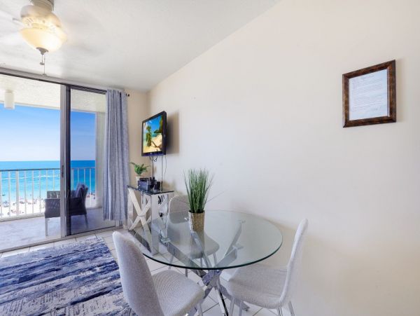 One bedroom Beachfront Condo at Marco Island