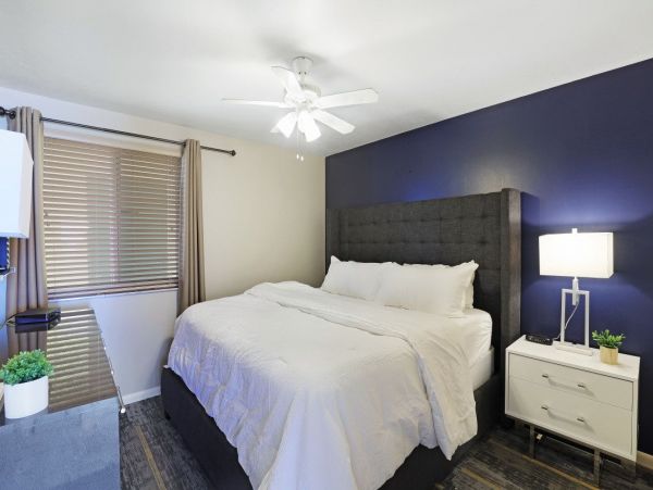 One bedroom Beachfront Condo at Marco Island