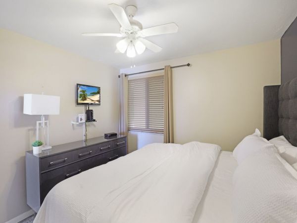 One bedroom Beachfront Condo at Marco Island