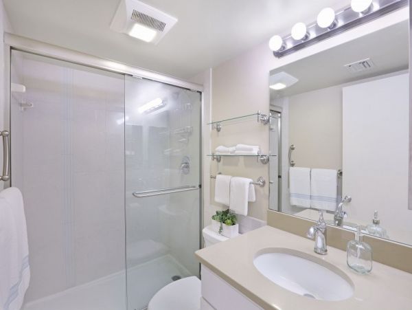 One bedroom Beachfront Condo at Marco Island