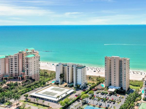 One bedroom Beachfront Condo at Marco Island