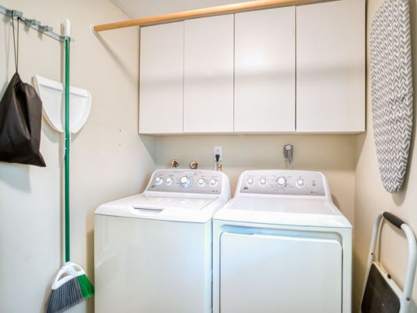 Walk to Beach 2 Bedroom