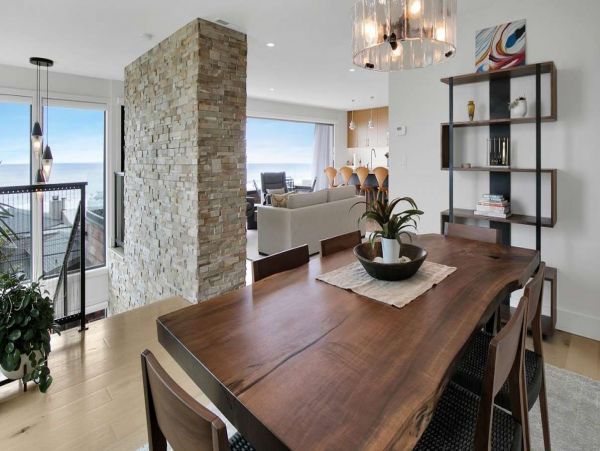 Luxurious 3 Bedroom Beach Home Ocean Views