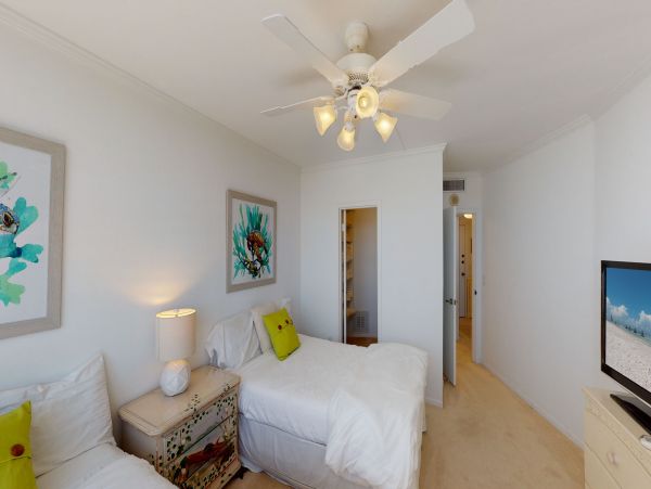 Marco Island Condo 1026835