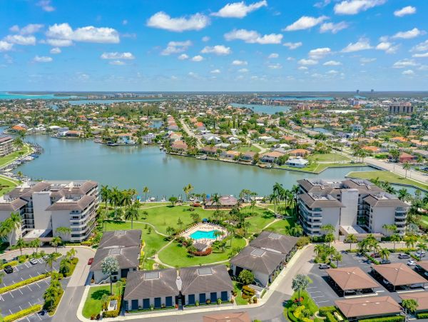 Marco Island Condo 1026837