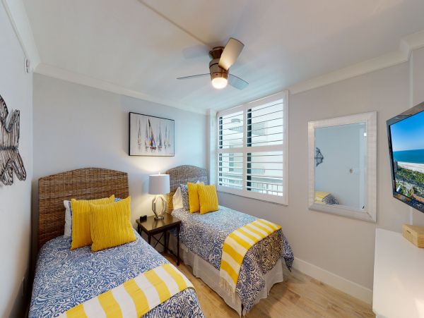 Marco Island Condo 1026837