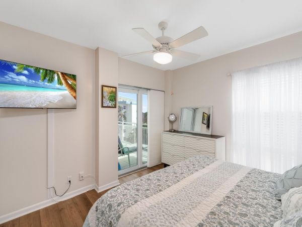 Marco Island Condo 1026838