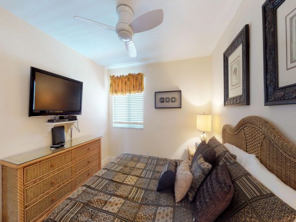 Charming Vacation Condo in Marco Island Full Ocean Views