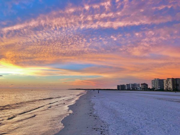 Beautiful Beachfront One Bedroom in Marco Island