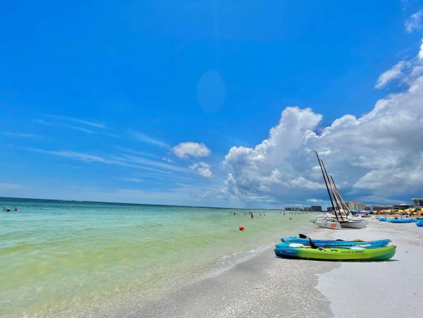 Beautiful Beachfront One Bedroom in Marco Island