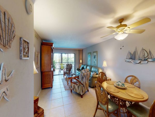 Marco Island Vacation Condo 2 Bedroom Across Street Public Beach Access