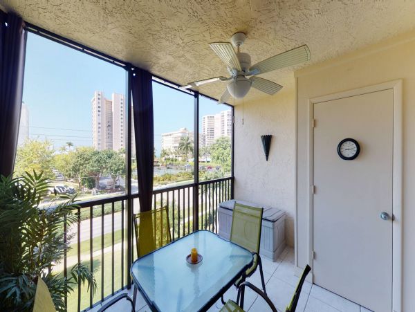 Marco Island Vacation Condo 2 Bedroom Across Street Public Beach Access