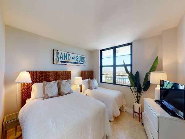 Marco Island Condo 1026843