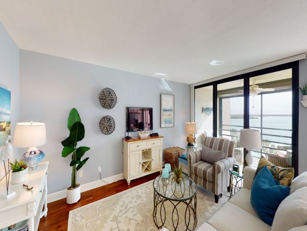 Marco Island Condo 1026847