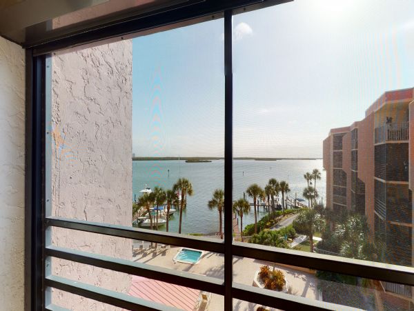 Marco Island Condo 1026847
