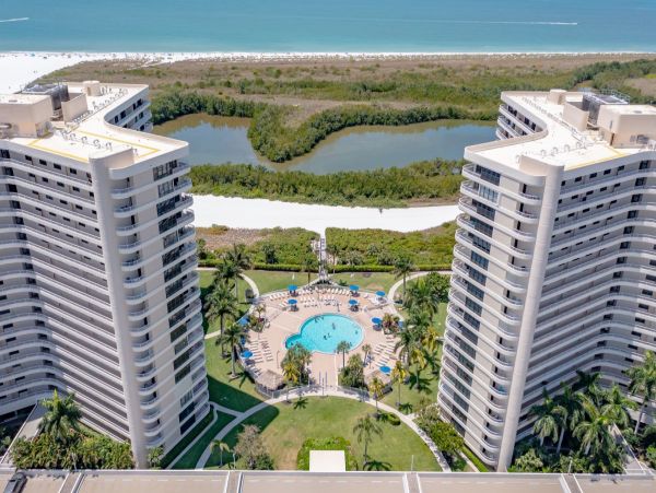 Marco Island Vacation Condo 2 BR Access a Pool & Tennis Court