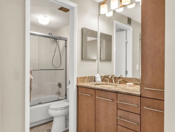 Marco Island Vacation Condo 2 BR Access a Pool & Tennis Court