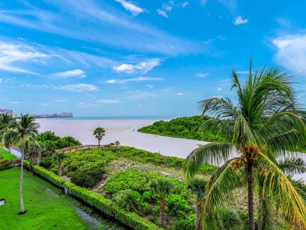 Lovely 2 Bedroom Condo in Marco Island Sleeps 4