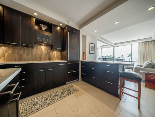Luxury Oceanfront Vacation Condo in Kihei Two Bedroom