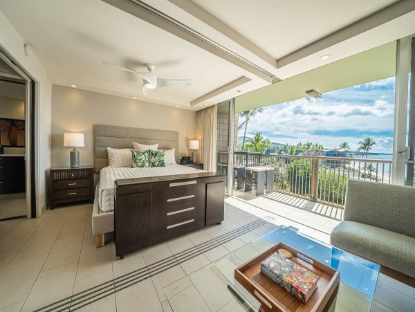 Luxury Oceanfront Vacation Condo in Kihei Two Bedroom