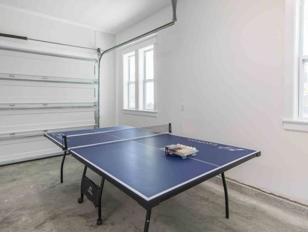 Destin Walk to Beach Six Bedroom Vacation Home with Pool