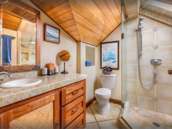 Lahaina Oceanfront Four Bedroom Vacation Home Rental
