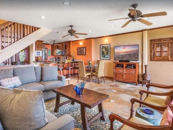 Lahaina Oceanfront Four Bedroom Vacation Home Rental