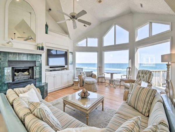 Oceanfront Home in North Carolina with Saltwater Pool