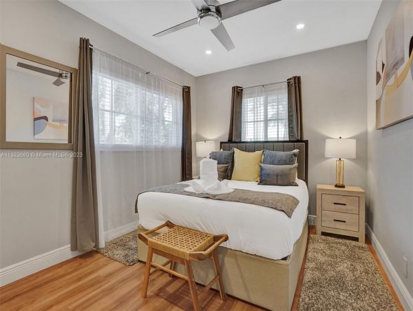 8 Bedroom Pool Vacation Home with Luxury Amenities