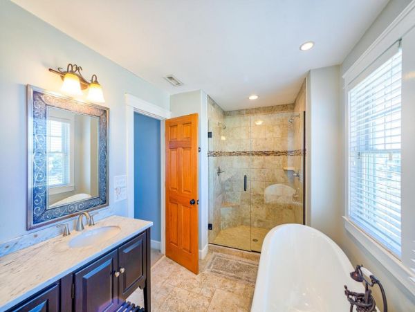 Gorgeous 6 Bedroom Oceanfront Home with Pool & Game Room