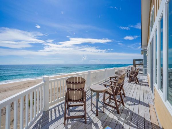Gorgeous 6 Bedroom Oceanfront Home with Pool & Game Room