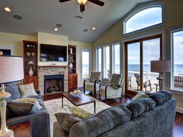 Gorgeous 6 Bedroom Oceanfront Home with Pool & Game Room