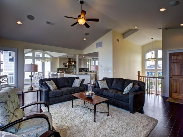 Gorgeous 6 Bedroom Oceanfront Home with Pool & Game Room