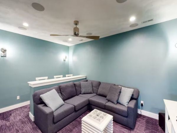 Ocean Front Eight Bedroom Vacation Home in Virginia Beach