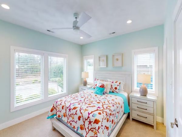 Ocean Front Eight Bedroom Vacation Home in Virginia Beach