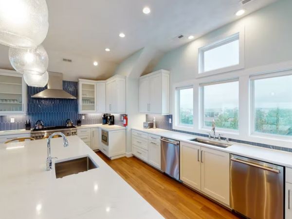 Ocean Front Eight Bedroom Vacation Home in Virginia Beach