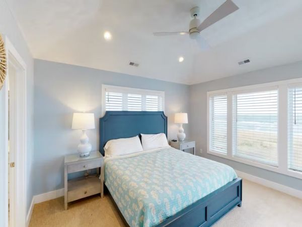 Ocean Front Eight Bedroom Vacation Home in Virginia Beach