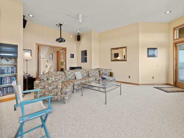 Ocean Front Home with Great Views, Pool, Hot Tub & Theater